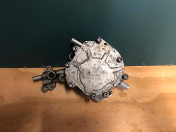 VW Touran TDI 2009 Brandstofpomp Pompverstuiver (Defect) beschikbaar voor biedingen