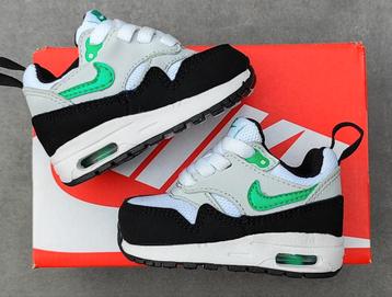 Nike Air Max 1 Stadium Green 17 beschikbaar voor biedingen