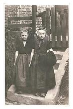 975428 Axel Zeeland 1949 Klederdracht Gelopen met postzegel, Verzamelen, Ansichtkaarten | Nederland, Ophalen of Verzenden, 1940 tot 1960