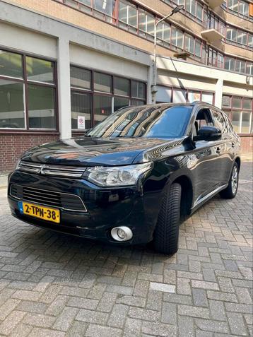 Mitsubishi Outlander 2.0 Dohc Mivec Phev 203pk 4WD CVT 5P beschikbaar voor biedingen