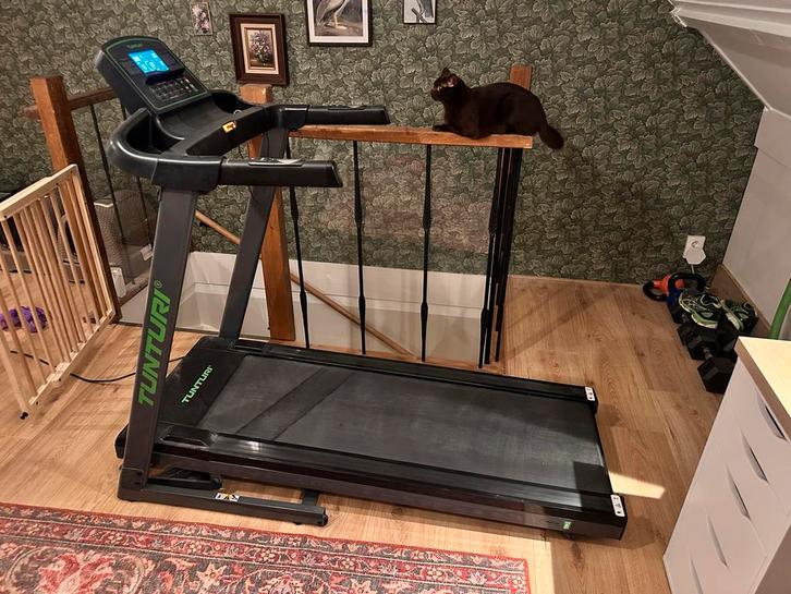 Tunturi Cardio Fit T40 Loopband - Inklapbaar, Sport en Fitness, Fitnessapparatuur, Zo goed als nieuw, Loopband, Benen, Metaal