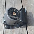Nefit topline aquapower HRC45 CW6 pomp Grundfos UPER15-70 2W, Doe-het-zelf en Verbouw, Verwarming en Radiatoren, Gebruikt, Minder dan 30 cm