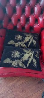 Zwart gouden kussens bloem print 45x25, Ophalen of Verzenden, Zo goed als nieuw, Zwart, Rechthoekig
