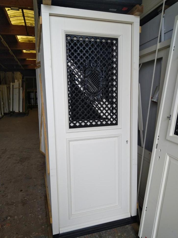 Hardhout kozijn met rooster voordeur, Doe-het-zelf en Verbouw, Deuren en Horren, Nieuw, Buitendeur, 215 cm of meer, 80 tot 100 cm