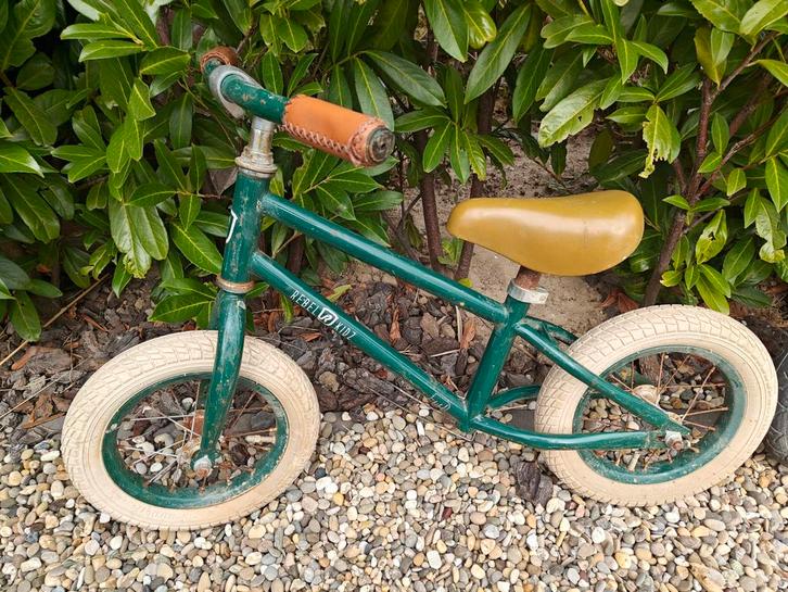 2 Loopfietsen: Rebel Kidz & Bandits and Angels, Kinderen en Baby's, Speelgoed | Buiten | Voertuigen en Loopfietsen, Gebruikt, Loopfiets