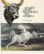 Angst voor paarden en koeien – Dr. R.J. van Helsdingen, Ophalen of Verzenden, Zo goed als nieuw