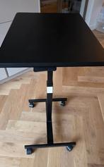 Verstelbare laptoptafel op wielen, Ophalen, Zo goed als nieuw, In hoogte verstelbaar