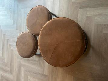 Set van 3 ronde poefjes beschikbaar voor biedingen