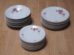 Servies. Pools porselein uit de jaren‘50. Diverse borden., Ophalen