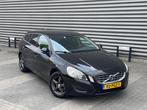 Volvo V60 1.6 T4 180PK Momentum (bj 2011) AUTOMAAT|LMV|NAV|, Auto's, Stof, Gebruikt, 4 cilinders, Zwart