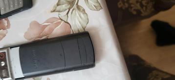 new and old mobile phones  beschikbaar voor biedingen