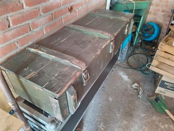 Oude legerkist 120x40x22 Nederlandse leger beschikbaar voor biedingen