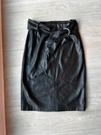 Fake leather skirt, Maat 38/40 (M), Ophalen of Verzenden, Gedragen, Boven de knie