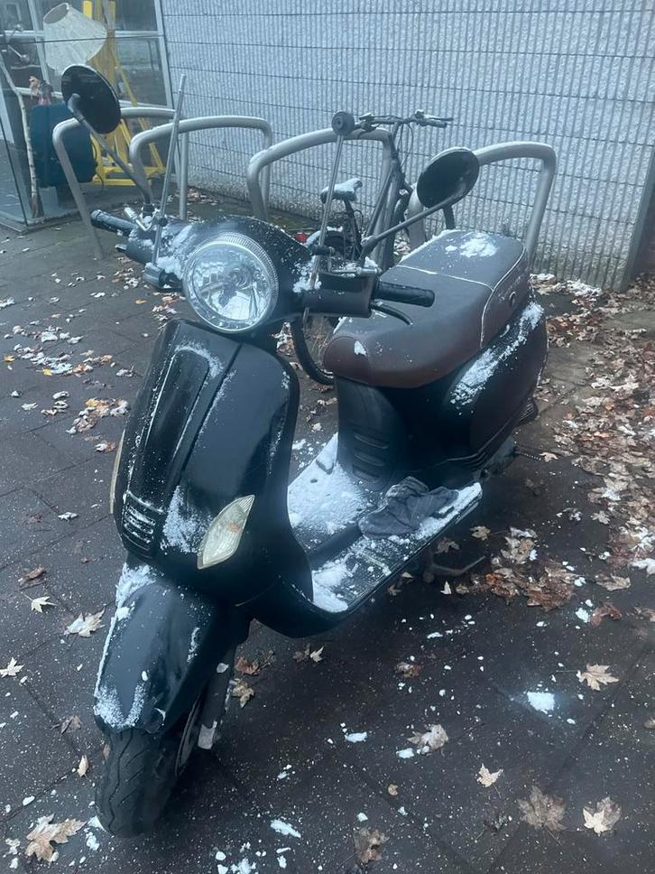 Senzo Rivalux scooter - Schade, Fietsen en Brommers, Snorfietsen en Snorscooters, Gebruikt, Overige merken, Benzine, Ophalen of Verzenden