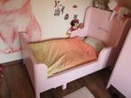 Ikea busunge meegroeibed van ikea kleur roze, Kinderen en Baby's, Kinderkamer | Bedden, Zo goed als nieuw, 70 tot 85 cm, Ophalen
