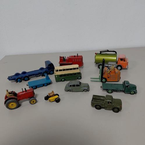 partij van 11 Dinky Toys, Hobby en Vrije tijd, Modelauto's | Overige schalen, Gebruikt, Bus of Vrachtwagen, Ophalen of Verzenden