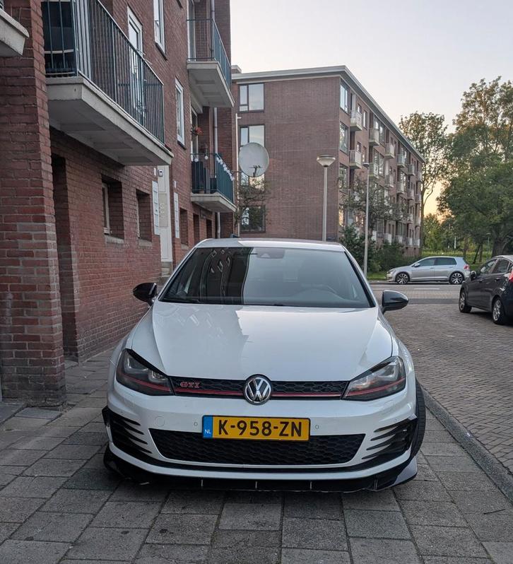 Volkswagen Golf 2.0 GTI 220 PK 5D DSG 2013 PARELMOER WIT, Auto's, Volkswagen, Particulier, Golf, ABS, Achteruitrijcamera, Adaptive Cruise Control