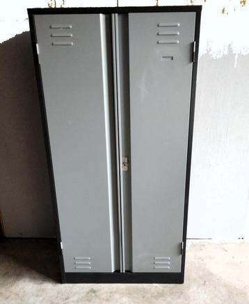 Zadelkast stalen kast werkplaatskast	 beschikbaar voor biedingen