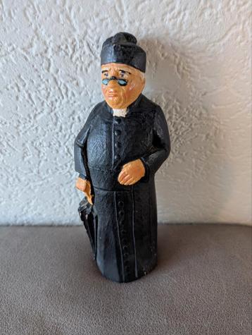 Gipsen beeldje pastoor beschikbaar voor biedingen