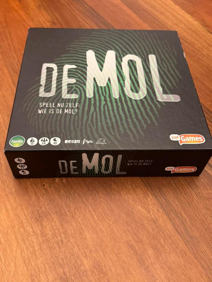 Wie is de Mol    kaartspel gezelschapspel, Hobby en Vrije tijd, Gezelschapsspellen | Bordspellen, Zo goed als nieuw, Ophalen of Verzenden