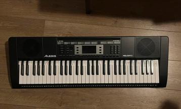 Alesis Melody 61 Key Keyboard beschikbaar voor biedingen