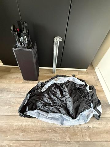 Campingbedje met Bodemverhoger en opvouwbaar matras.  beschikbaar voor biedingen