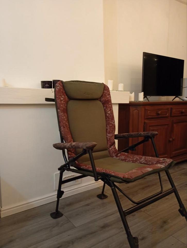 Nash Indulgence Hi-Back Auto Recline Chair, Watersport en Boten, Hengelsport | Karpervissen, Zo goed als nieuw, Overige typen