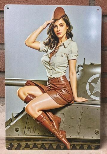 Sexy Pin up en Sherman Tank WW2 Metalen Leger Wandbord beschikbaar voor biedingen