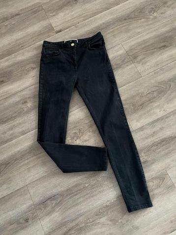 ELISABETTA FRANCHI  skinnyjeans   MAAT 28  ALS NIEUW beschikbaar voor biedingen