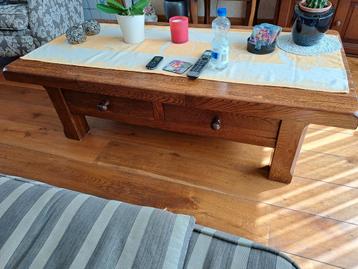 Eikenhouten salontafel beschikbaar voor biedingen