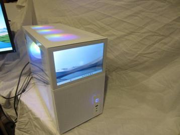 i9 - GAME PC met eigen scherm en Wifi beschikbaar voor biedingen