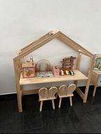 In hoogte verstelbaar bureau in grenenhout met 2 stoeltjes, Ophalen, Zo goed als nieuw, Tafel(s) en Stoel(en)