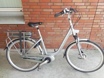Batavus Dames fiets 28 inch in prima staat 100 euro beschikbaar voor biedingen