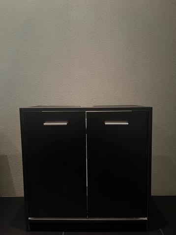 Wastafel kast beschikbaar voor biedingen