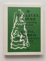 Living Fashion / Een leven in mode, Verzenden, Zo goed als nieuw, Jacoba De Jonge, Mode algemeen