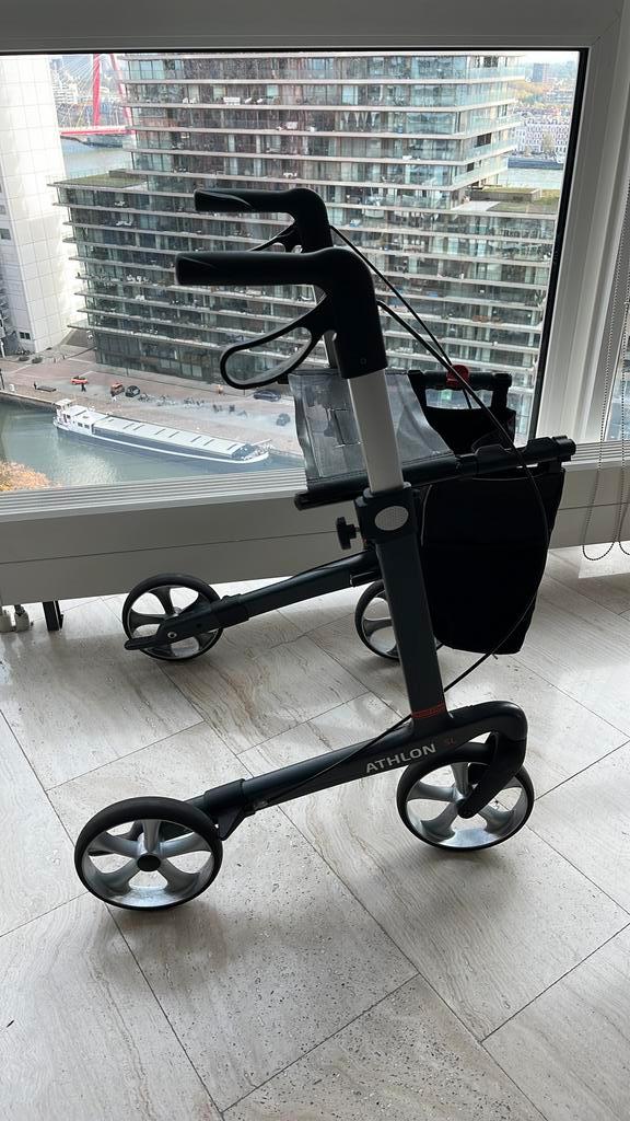Rollator Super licht Athlon SL carbon, Diversen, Rollators, Zo goed als nieuw, Ophalen of Verzenden