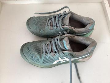 Asics tennisschoenen maat 36  beschikbaar voor biedingen