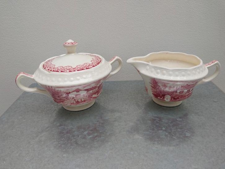 Prachtig vintage roomstel Boerenhoeve rood, Antiek en Kunst, Antiek | Servies los, Ophalen of Verzenden