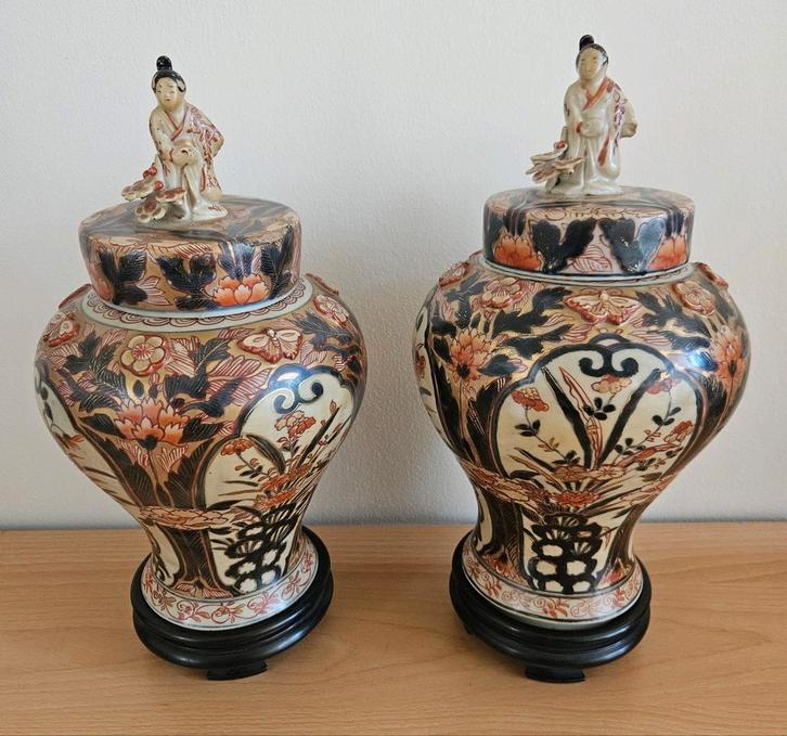 Twee prachtige antieke Aziatische vazen met deksel, Antiek en Kunst, Antiek | Vazen, Ophalen