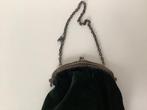 Antieke tas met zilveren beugel met donkergroen fluweel., Ophalen, Zilver