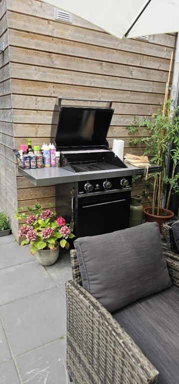 Grandhall gasbarbecue incl panverwarmer beschikbaar voor biedingen