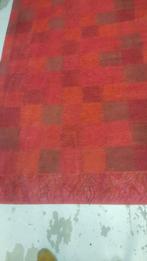 Vloerkleed Rood met blokjes, Huis en Inrichting, Stoffering | Tapijten en Kleden, Ophalen, Modern, Hip, Klassiek, 100 tot 150 cm