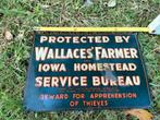 Amerikaans bordje protected by Wallaces farmer boerderij, Ophalen, Zo goed als nieuw