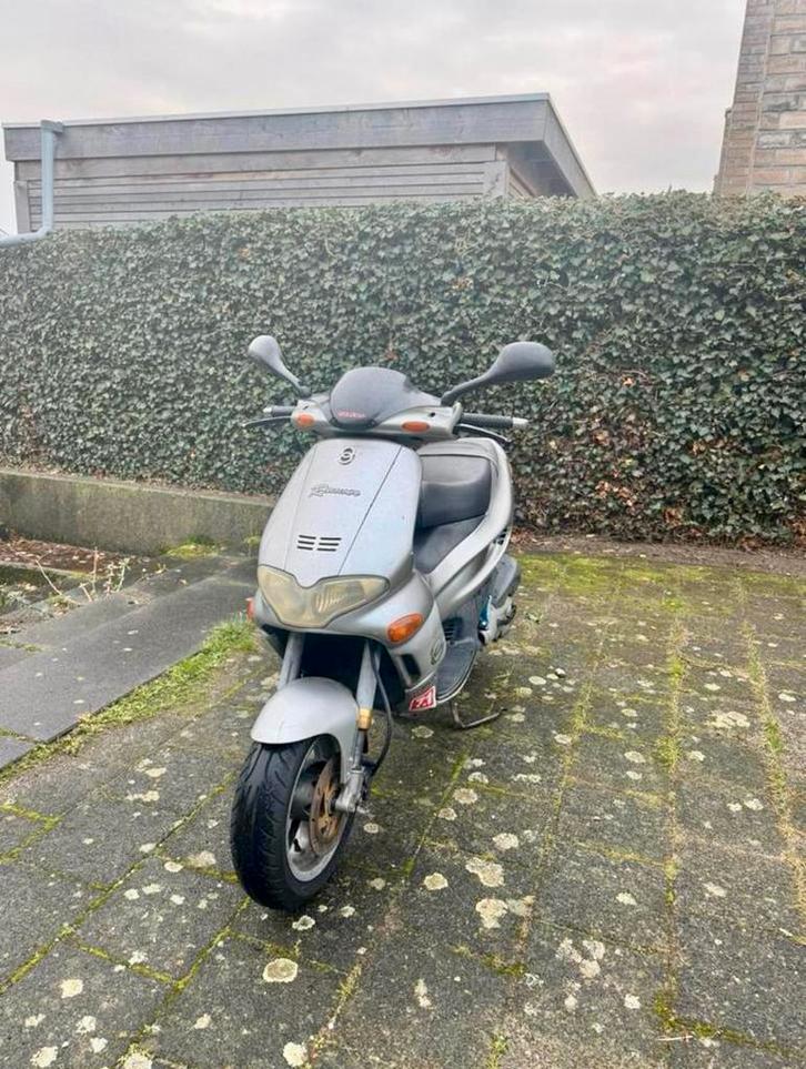 Gilera runner 180cc A1, Fietsen en Brommers, Scooters | Piaggio, Zo goed als nieuw, Overige modellen, Tweetakt, Ophalen of Verzenden