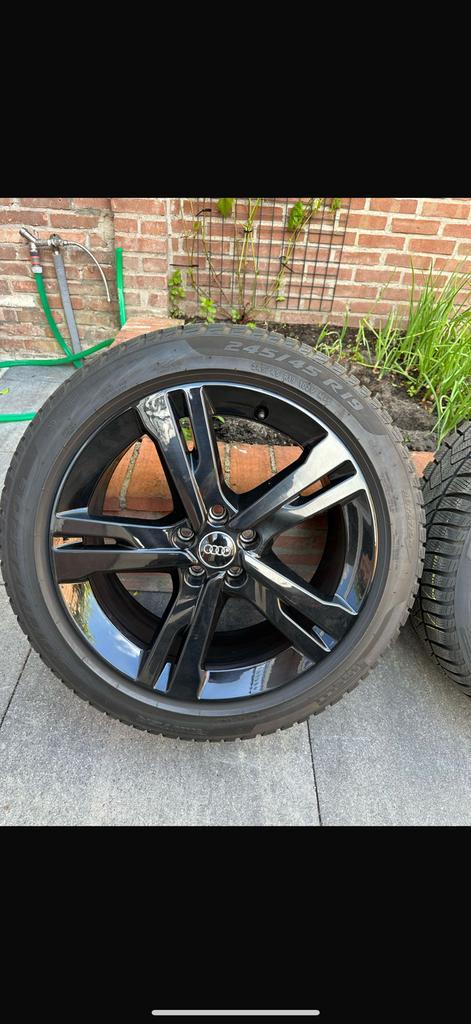 19 inch audi velgen winterbanden pirelli ruim 7mm profiel, Auto-onderdelen, Banden en Velgen, Banden en Velgen, Winterbanden, 19 inch