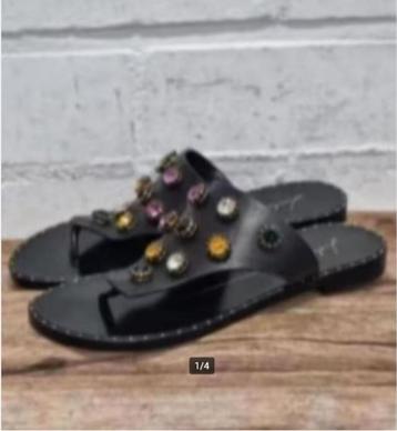 Lola Cruz - Mooie 100% leren slippers maat 36 - Nieuw €220 beschikbaar voor biedingen