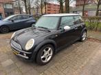 Mini 1.6 16V Cooper 2002 Zwart - probleem versnellingsbak, Auto's, Voorwielaandrijving, 1025 kg, 15 km/l, 4 cilinders