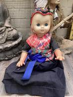 Klederdracht pop, Verzamelen, Poppen, Ophalen of Verzenden, Gebruikt, Pop