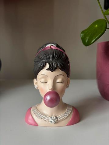 Ornament lady bubblegum beschikbaar voor biedingen