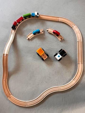 Houten treinbaan beschikbaar voor biedingen